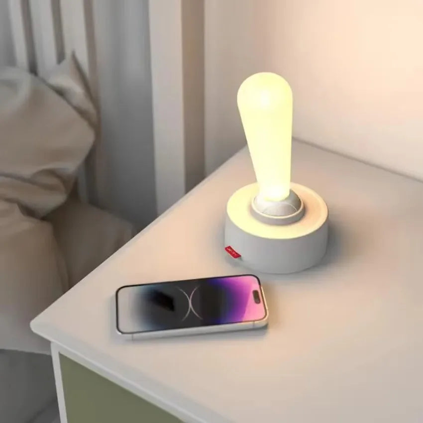 GlowBuddy: Lámpara LED de escritorio recargable con brillo ajustable